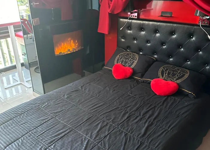 Appartamento Rez De Jardin Ou Ascenseur 4 Ieme Piscine -wifi-dans Le Village Naturiste Holidaysochic