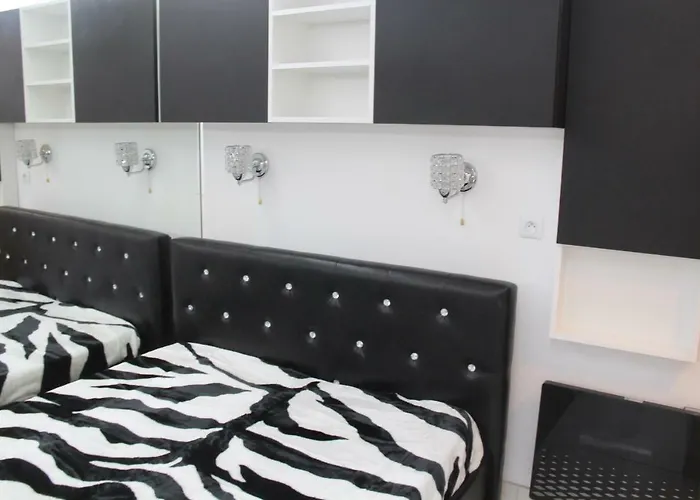 Rez De Jardin Ou Ascenseur 4 Ieme Piscine -wifi-dans Le Village Naturiste Holidaysochic *