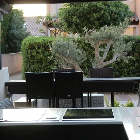 Rez De Jardin Ou Ascenseur 4 Ieme Piscine -wifi-dans Le Village Naturiste Holidaysochic * Agde