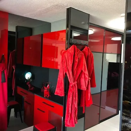 Rez De Jardin Ou Ascenseur 4 Ieme Piscine -wifi-dans Le Village Naturiste Holidaysochic