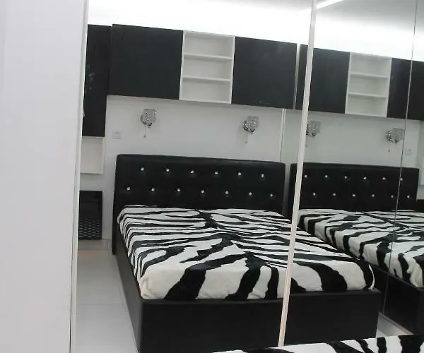 شقة Rez De Jardin Ou Ascenseur 4 Ieme Piscine -wifi-dans Le Village Naturiste Holidaysochic