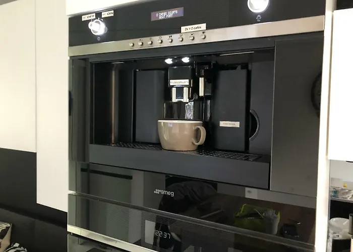 Rez De Jardin Ou Ascenseur 4 Ieme Piscine -wifi-dans Le Village Naturiste Holidaysochic