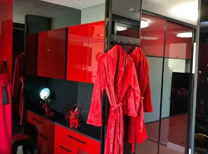 Rez De Jardin Ou Ascenseur 4 Ieme Piscine -wifi-dans Le Village Naturiste Holidaysochic