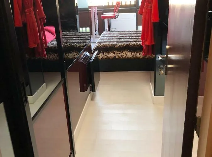 شقة Rez De Jardin Ou Ascenseur 4 Ieme Piscine -wifi-dans Le Village Naturiste Holidaysochic آجد