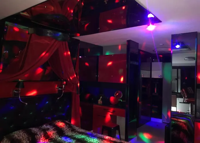 Rez De Jardin Ou Ascenseur 4 Ieme Piscine -wifi-dans Le Village Naturiste Holidaysochic Appartement *