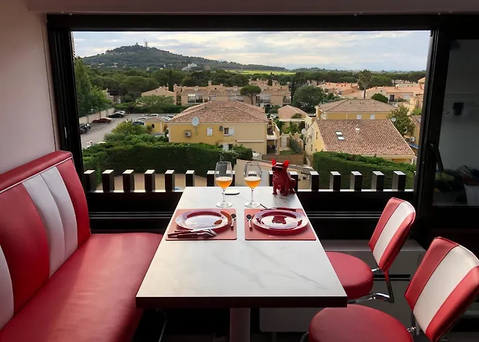 Rez De Jardin Ou Ascenseur 4 Ieme Piscine -wifi-dans Le Village Naturiste Holidaysochic شقة *